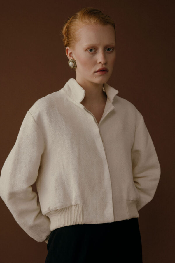 LEONIE OFFWHITE - SHORT JACKET WITH CUFFS