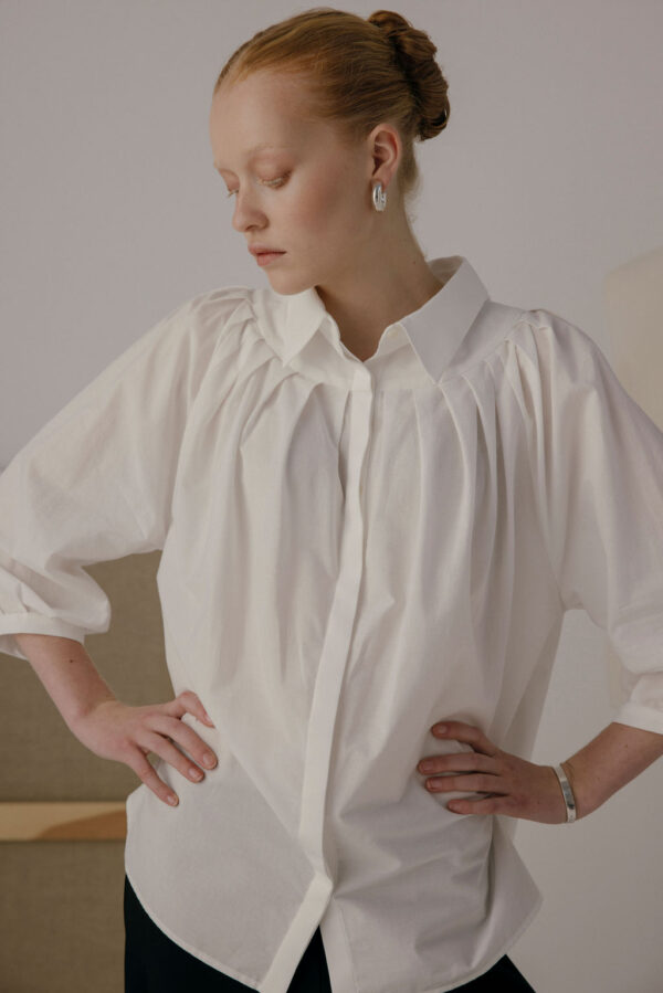 EVE – PLEATED SHIRT