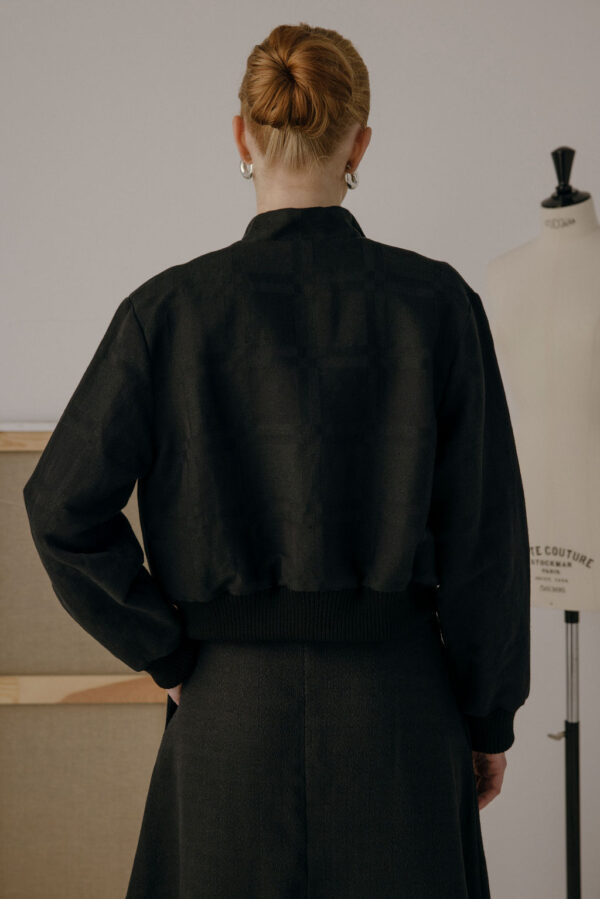 LEONIE - SHORT JACKET WITH CUFFS
