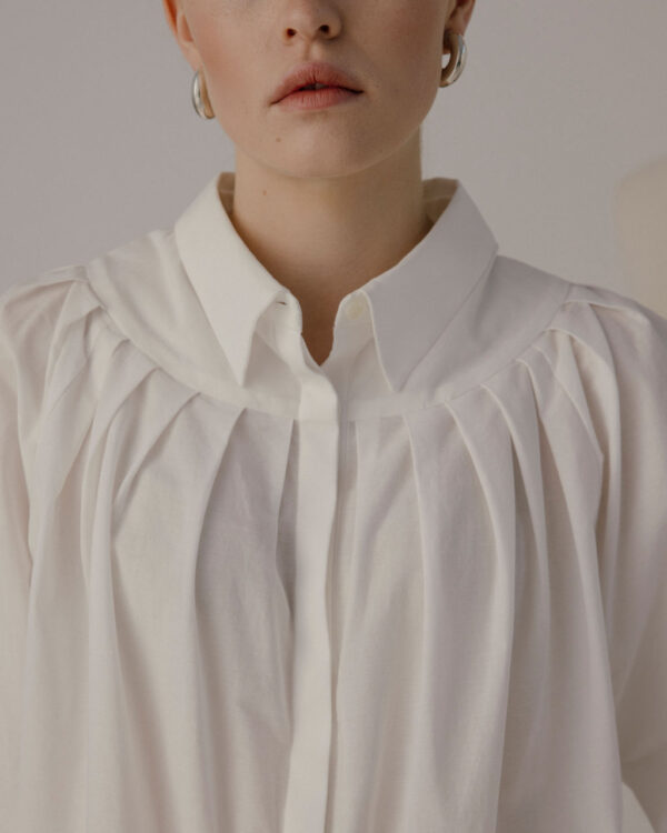 EVE – PLEATED SHIRT